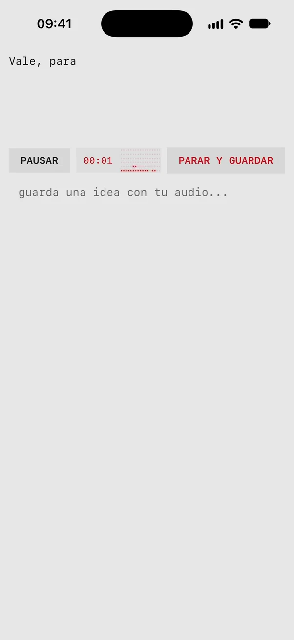 Grabando una nota de voz que se convierte en una lista para la maleta, y luego la lista de notas de voz